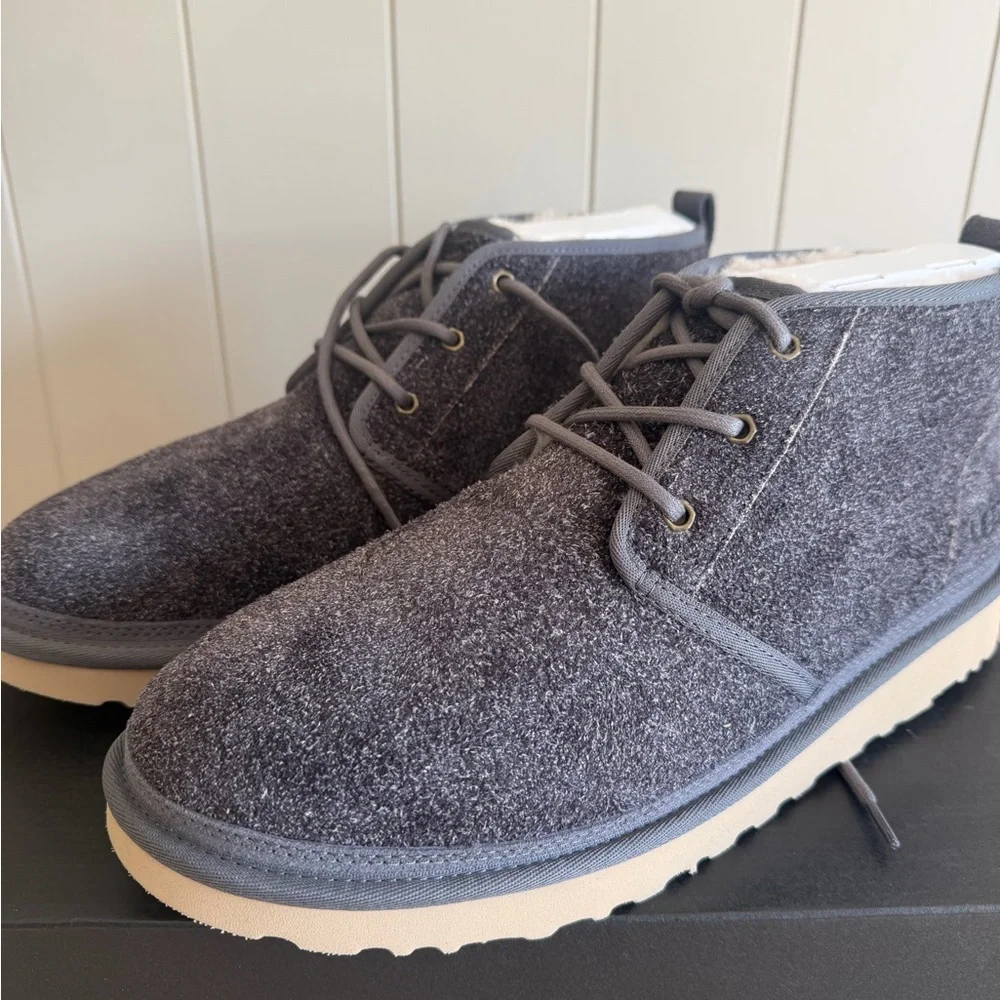 UGG Men's Gray Suede Chukka Boots with Cream Sole NWT